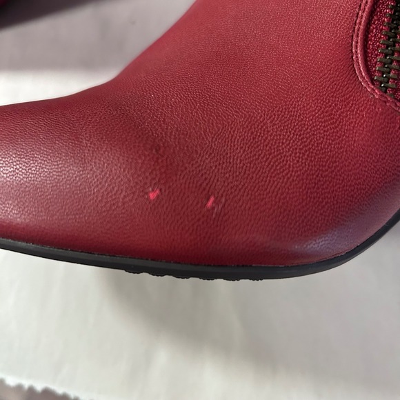 Rialto Sandra Red Faux Leather Ankle Booties Shooties Size 9.5M Zip Block Heel - Picture 7 of 12